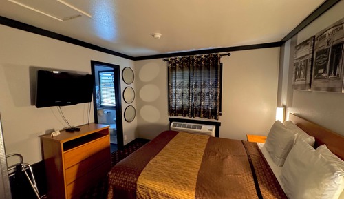 Luxury Studio Suite, 1 Queen Bed, Non Smoking, Jetted Tub