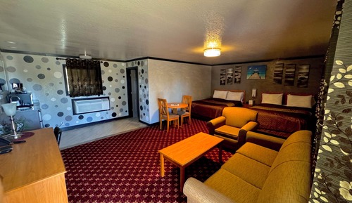 Deluxe Room, 2 Queen Beds, Non Smoking, Refrigerator & Microwave