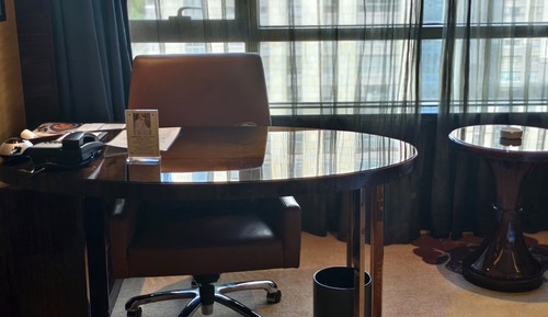Premium Room, 1 King Bed, Club Lounge Access