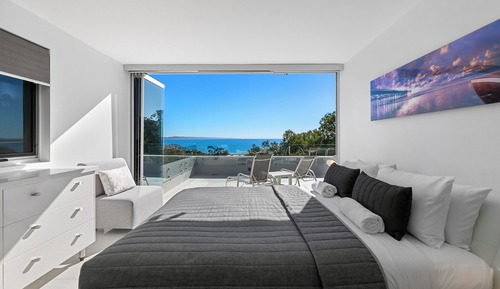 Three Bedroom Apartment 10