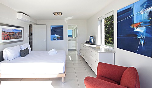 Three Bedroom Apartment 6