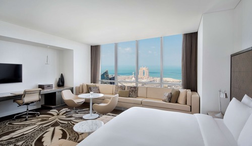 Suite, 1 King Bed, Sea View, Tower