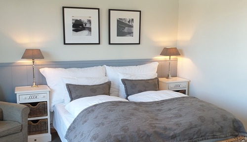 Superior Double Room, 2 Twin Beds, Partial Sea View