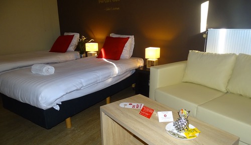 Basic Studio, 2 Twin Beds