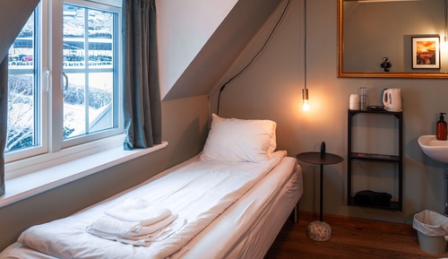 Single Room, without private bathroom
