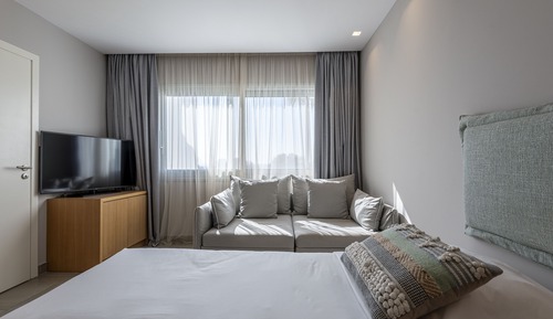 Executive Suite Garden View | Resort Area