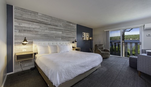 Room, 1 King Bed, Balcony (Water View)
