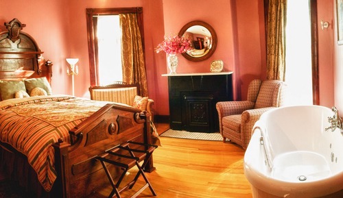 Standard Double Room, Ensuite (Single Queen Water Spa)