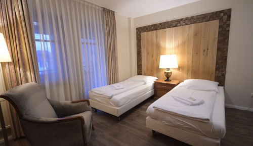 Basic Twin Room