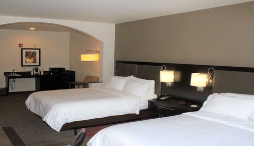 Standard Room, 2 Queen Beds, Accessible Bathtub (Mobility)