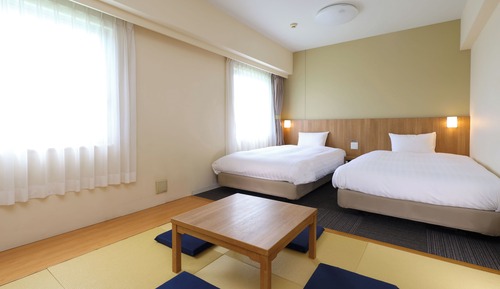 Superior Japanese Western Style Room for 4 person use 30sqm