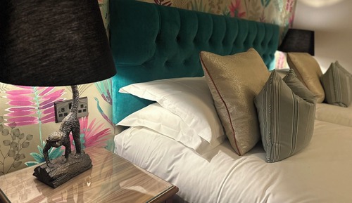 Twin (Two 3ft Beds) / Superking Room (No Pets)