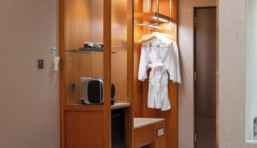 Park Family Twin Room