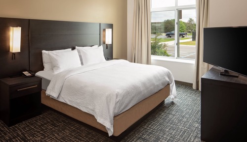 Studio, 1 King Bed with Sofa bed (Mobility Accessible, Tub)
