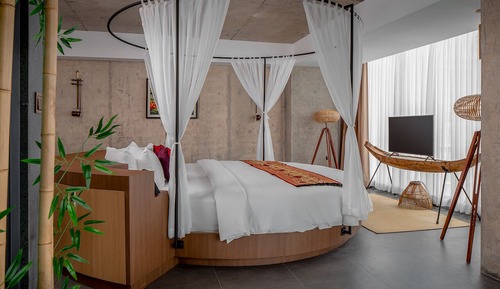 Deluxe Studio Suite