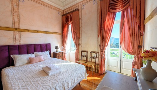 Panoramic Room