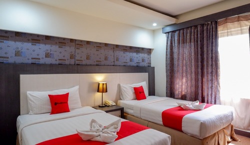 Deluxe Twin Room (Reddoorz)