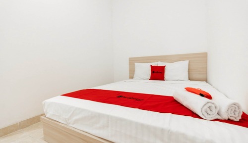 Double Room (Reddoorz)