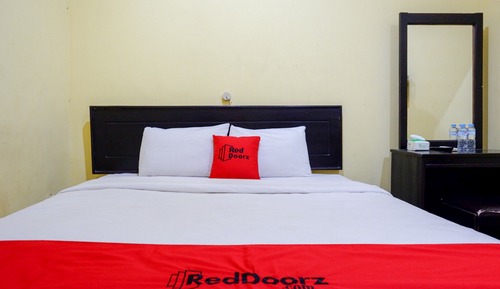 Double Room (Reddoorz)