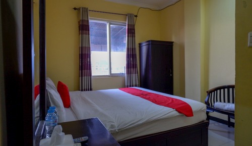 Deluxe Room (Reddoorz)