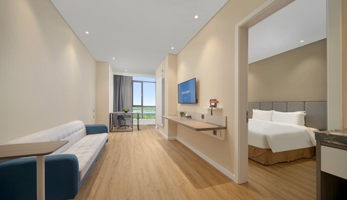 Suite, 1 King Bed (Additional Living Area)