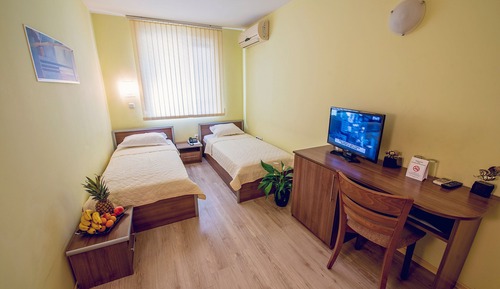 Economy Room