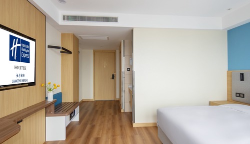 Standard Room, 1 King Bed