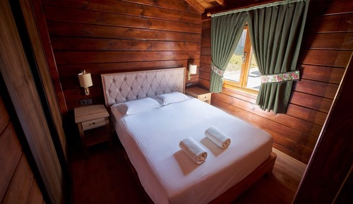 Deluxe Bungalow, 1 King Bed with Sofa bed
