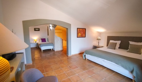 Standard Double Room, Private Bathroom (El Miura)