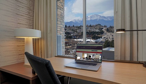 Suite, 1 Double Bed, Mountain View