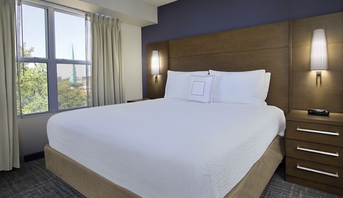 Studio, 1 King Bed (Mobility Accessible, Tub)