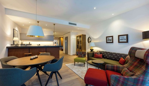 Suite, 1 King Bed, Balcony (Living Room)