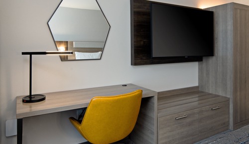 Suite, 1 King Bed