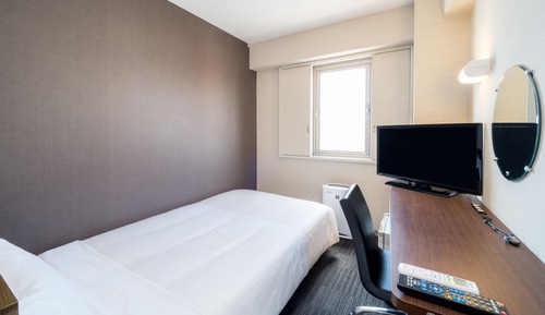 Single Room, Smoking