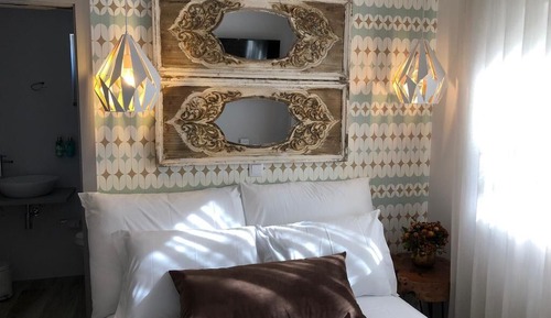 Deluxe Double Room (4)