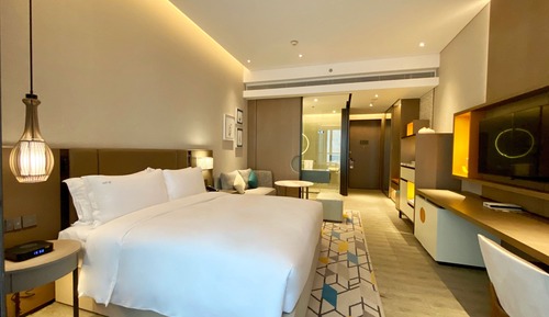 Standard Room, 1 King Bed