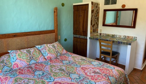 Standard Room, 1 Queen Bed