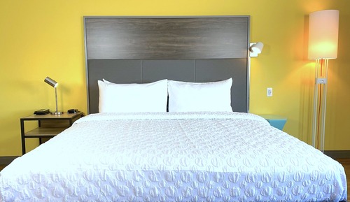 Room, 1 King Bed, Accessible, Bathtub