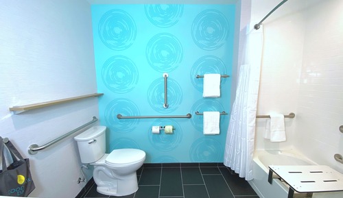 Room, 2 Queen Beds, Accessible, Bathtub