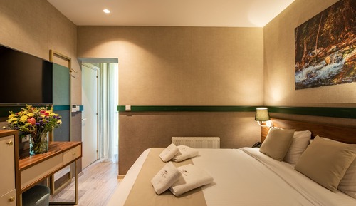 Economy Single Room, 1 Double Bed, Private Bathroom (with neighborhood view)