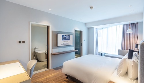 Suite, 1 King Bed