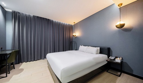 Outdoor Terrace Room