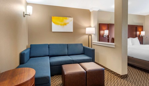 Suite, 1 King Bed, Non Smoking