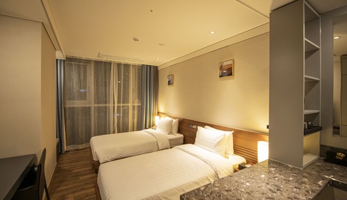 Standard Twin Room