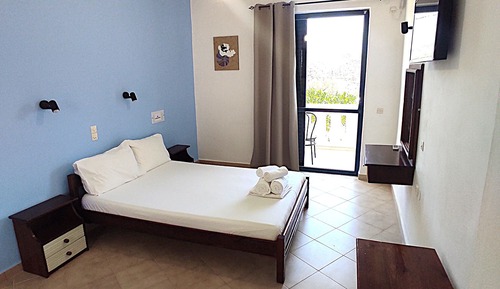 Standard Apartment, 2 Bedrooms, Partial Sea View