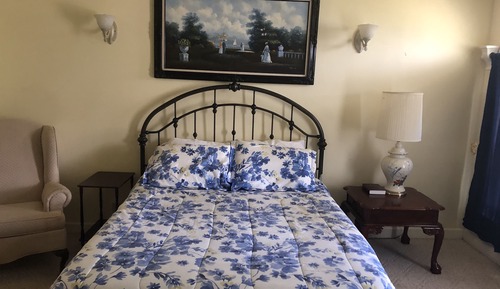 Double Room (Blue)