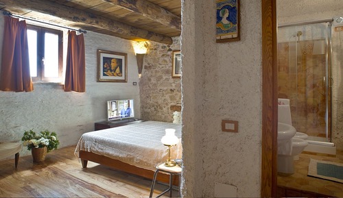 Suite, Sea View
