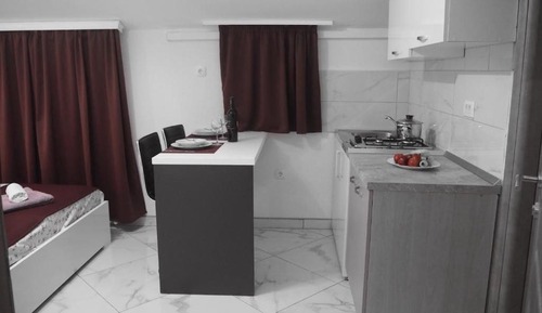 Studio (Apartment)