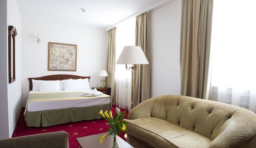Deluxe Room, 1 King Bed