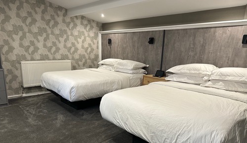 Family Cabin, 1 Bedroom, Hot Tub, Garden View